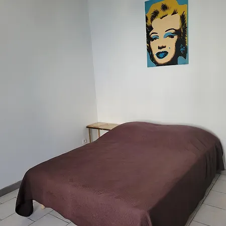 Maison Dans Une Impasse Aux Portes De Paris 펜션 *