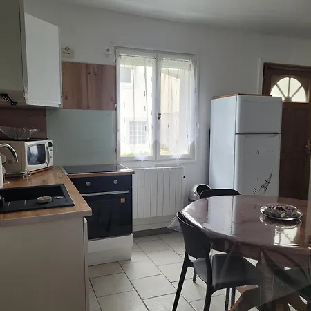 Maison Dans Une Impasse Aux Portes De Paris 봉디