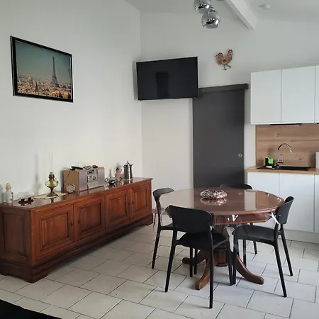 Maison Dans Une Impasse Aux Portes De Paris 펜션