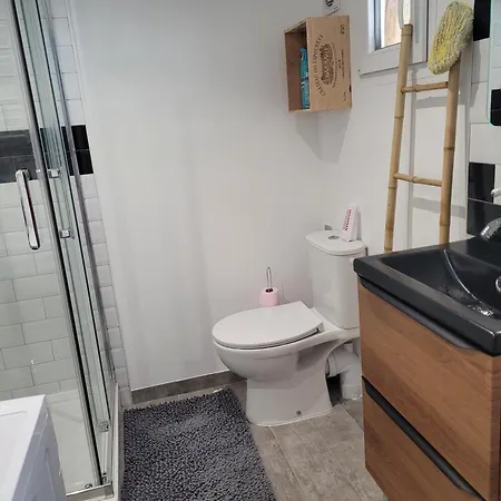 Maison Dans Une Impasse Aux Portes De Paris 펜션 *